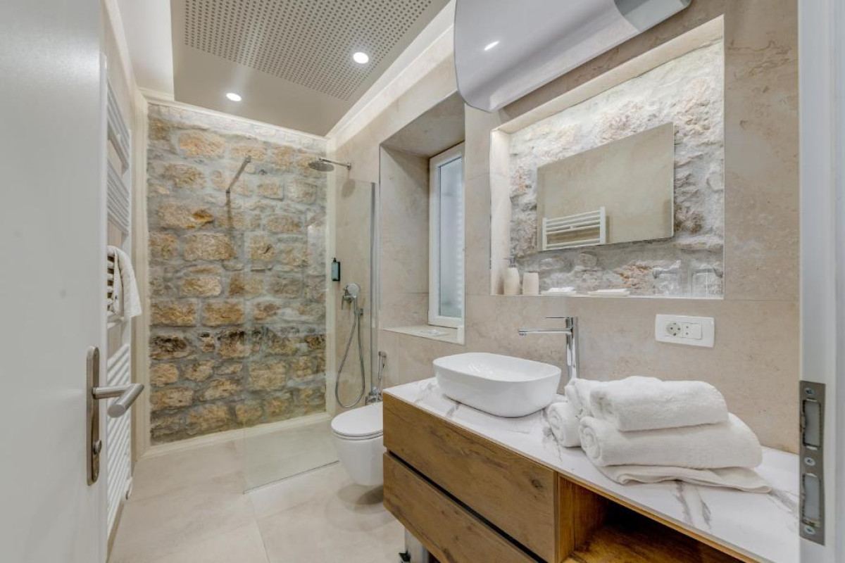 Hotel InMotion Luxury Rooms
