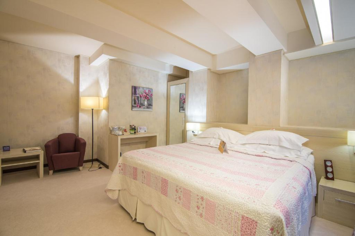 HOTEL IOANA