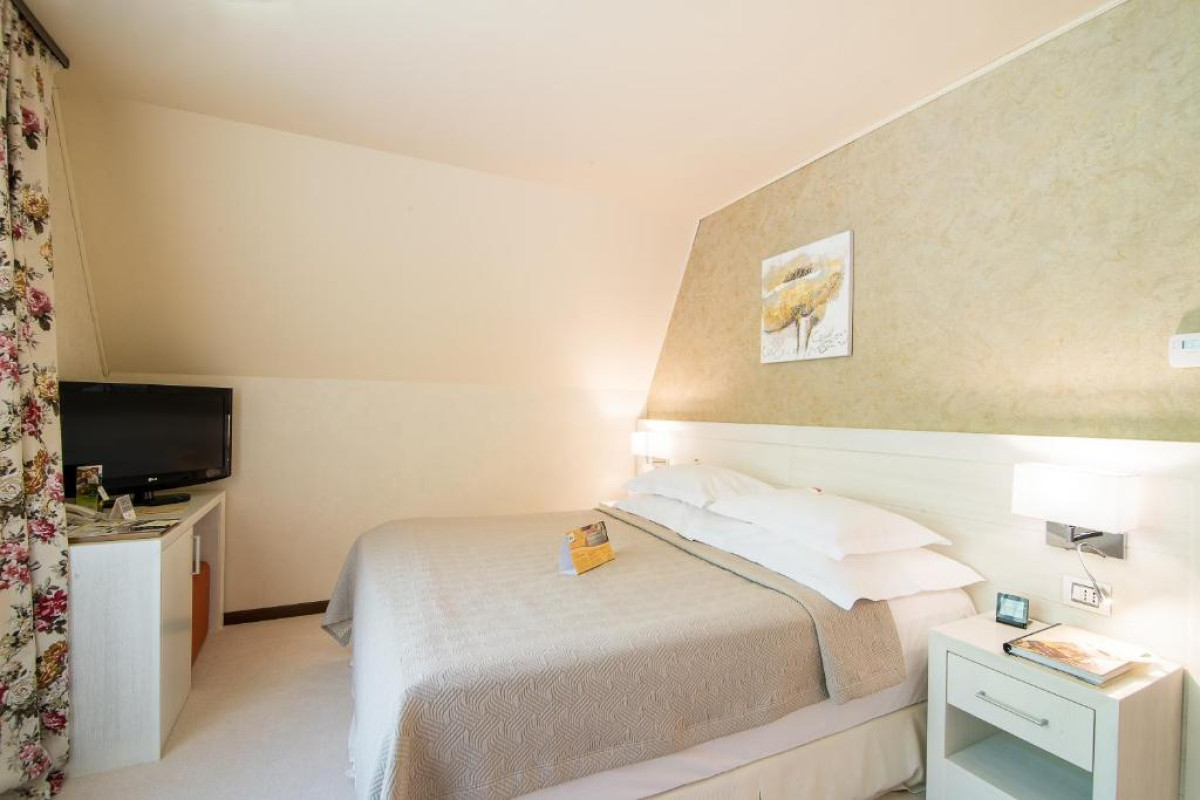 HOTEL IOANA
