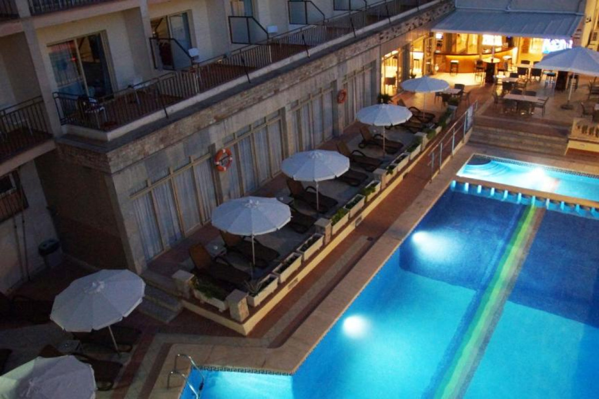 Hotel Iris