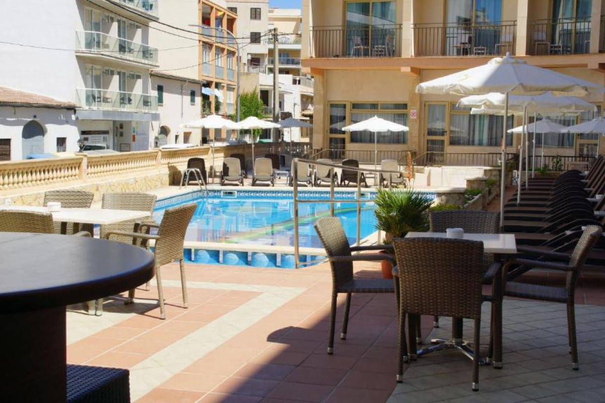 Hotel Iris