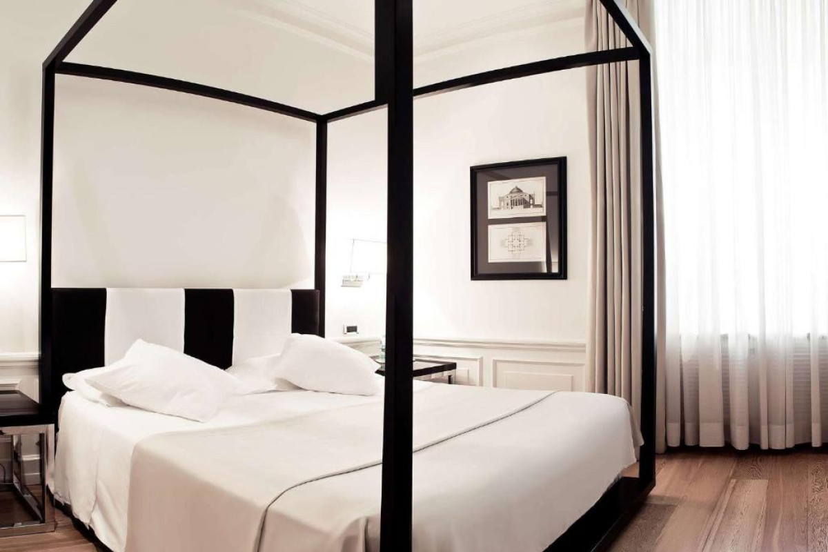 Hotel Isa