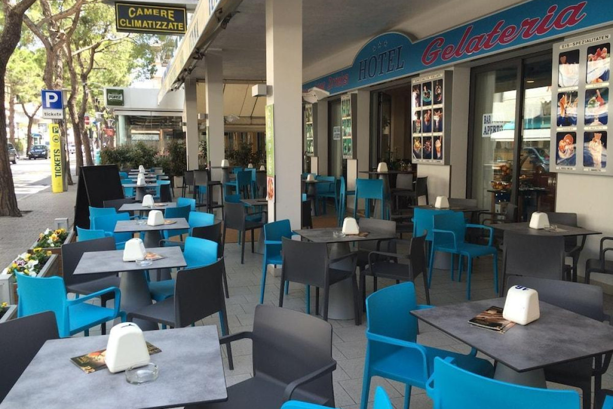 HOTEL IVANA