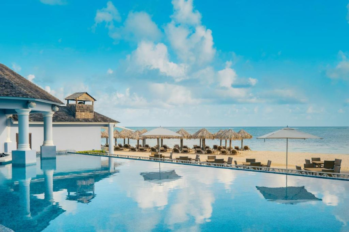 Hotel JOIA Rose Hall by Iberostar