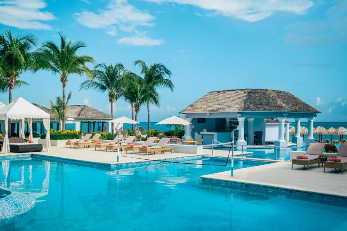 Hotel JOIA Rose Hall by Iberostar