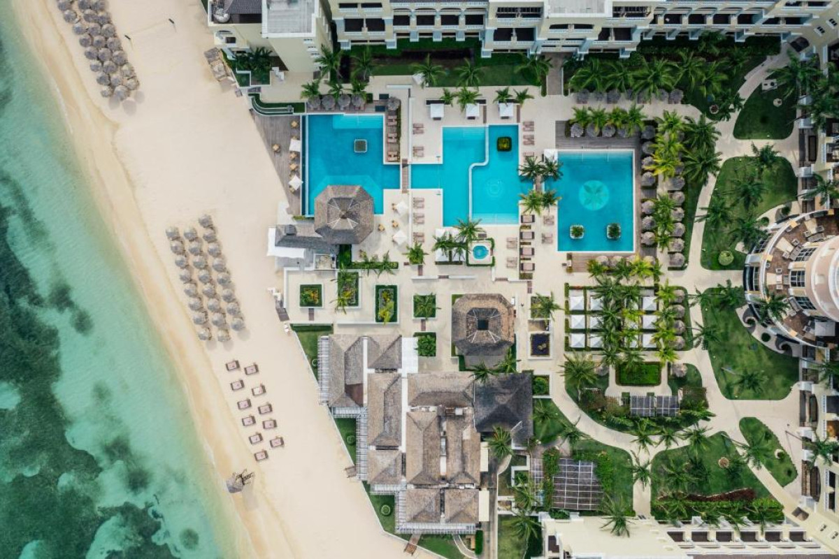 Hotel JOIA Rose Hall by Iberostar