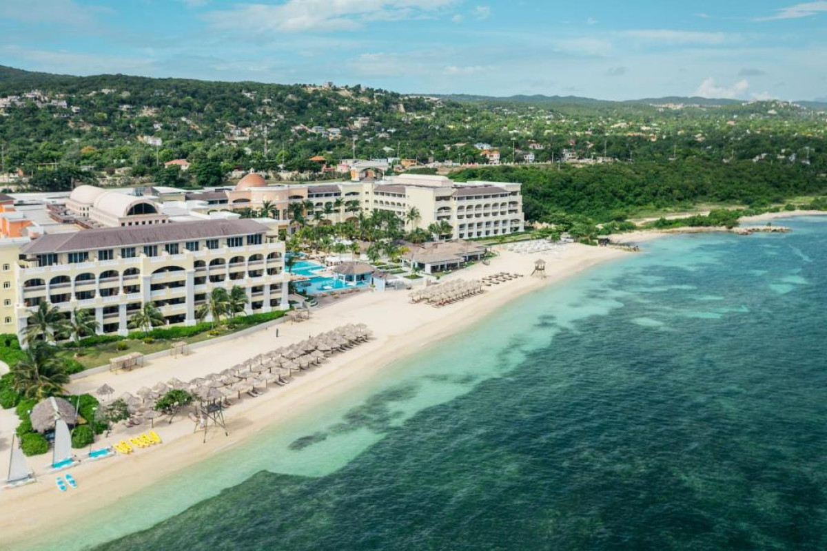 Hotel JOIA Rose Hall by Iberostar