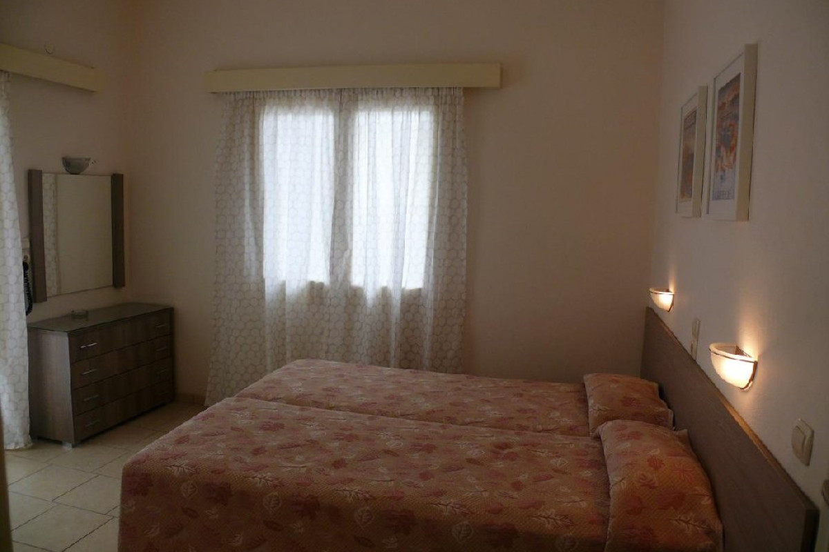 Hotel Karyatides