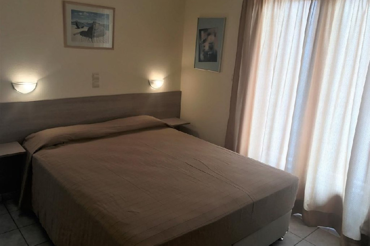 Hotel Karyatides