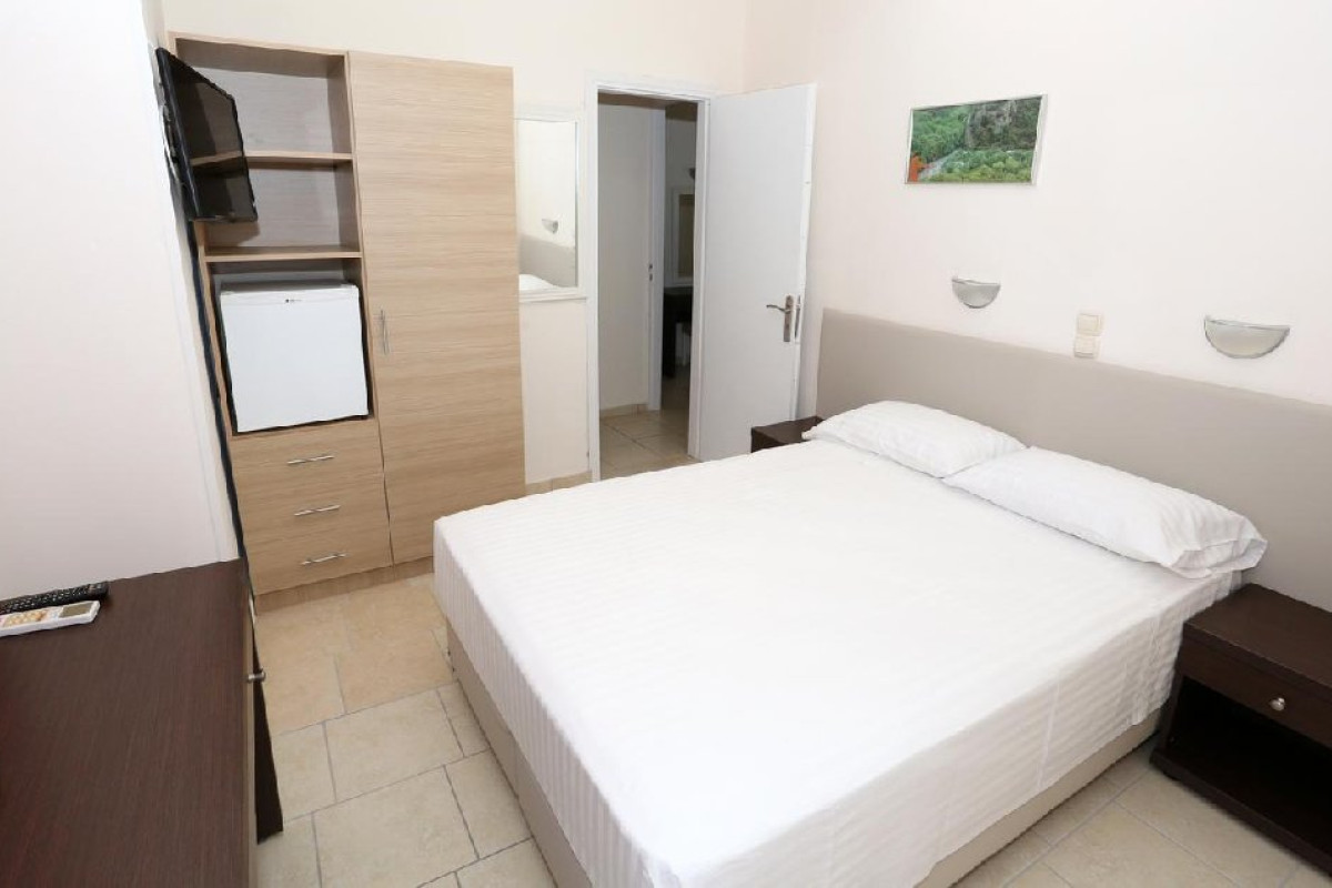 Hotel Karyatides