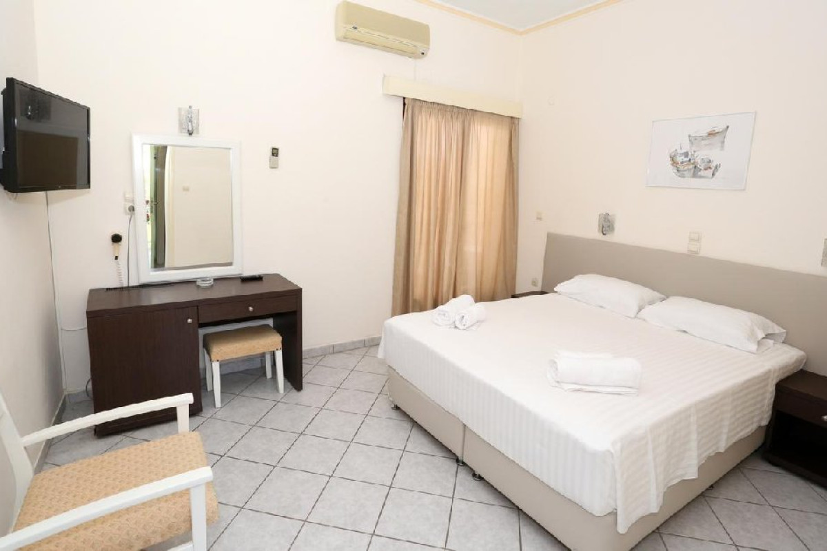 Hotel Karyatides