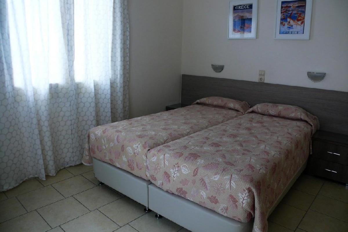 Hotel Karyatides