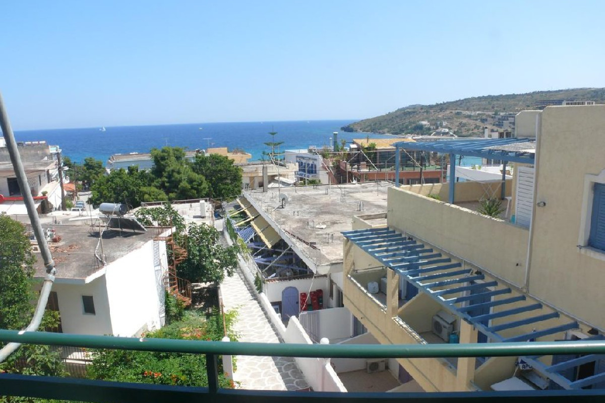 Hotel Karyatides