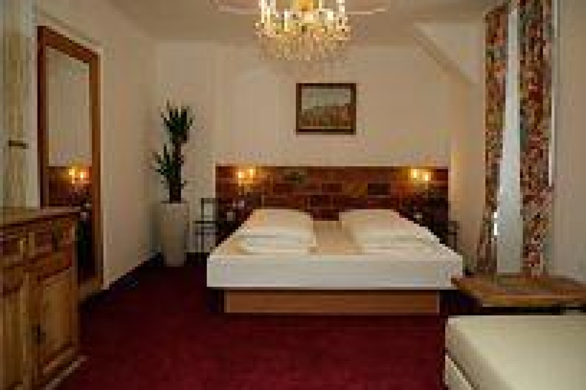 Hotel Knappenstockl, Schloss Halbturn