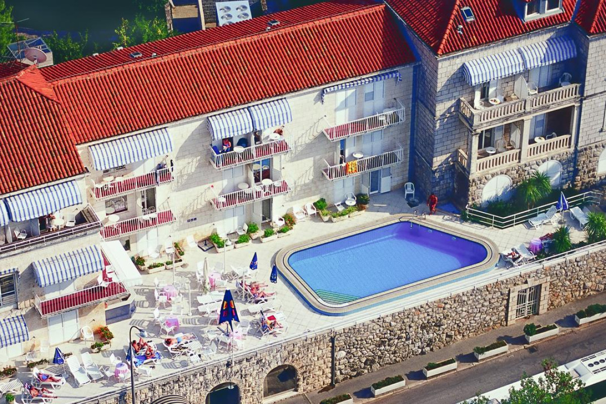 Hotel Komodor