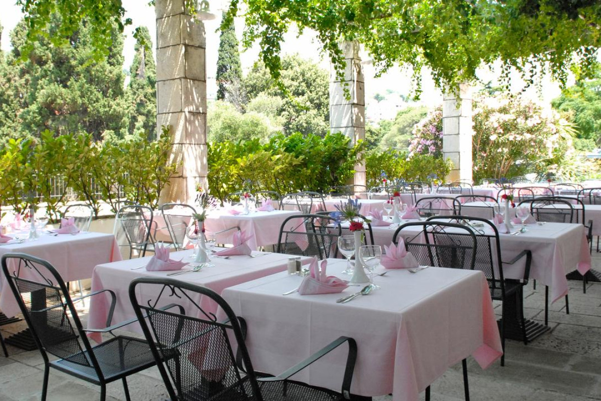 Hotel Komodor