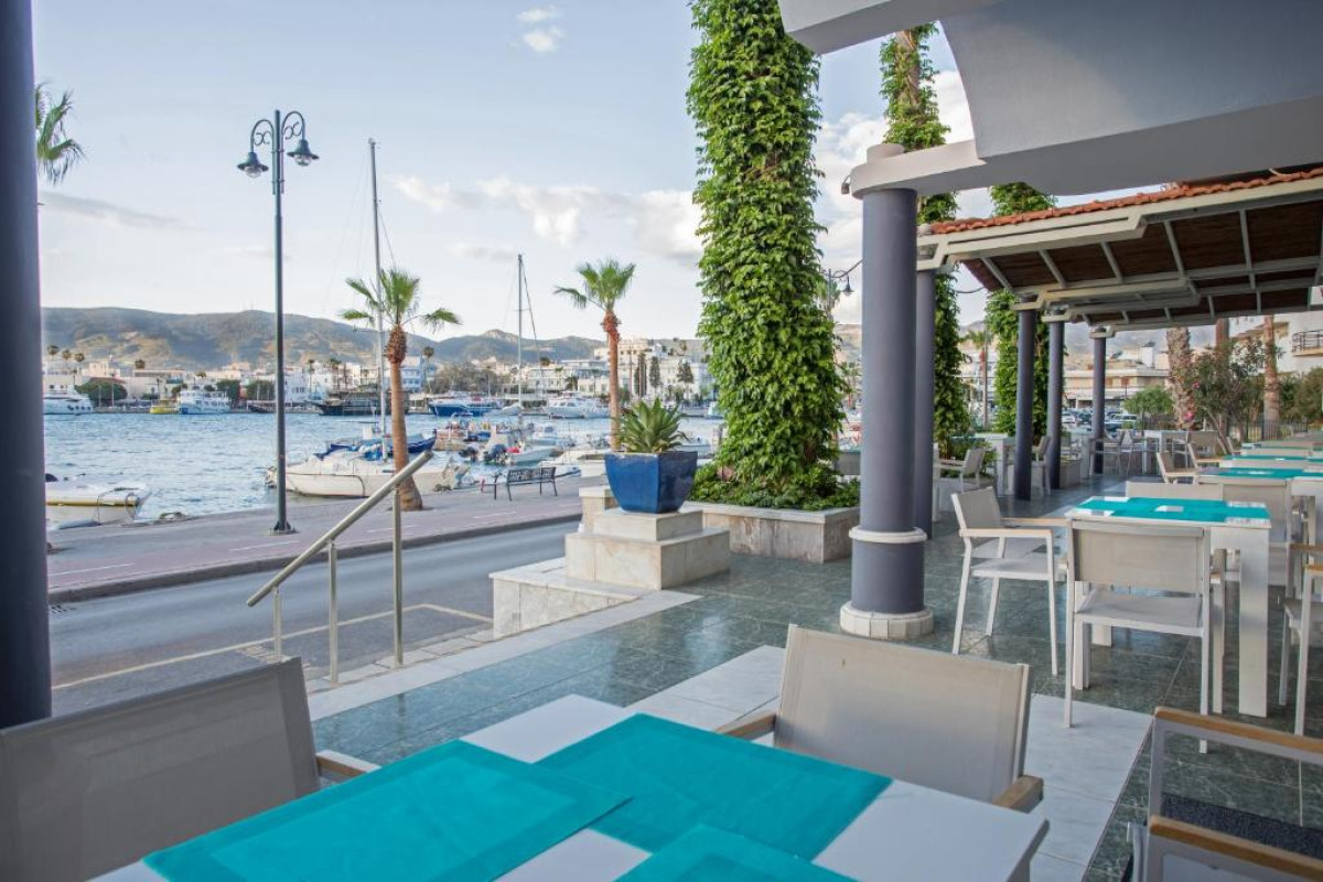 Hotel Kosta Palace