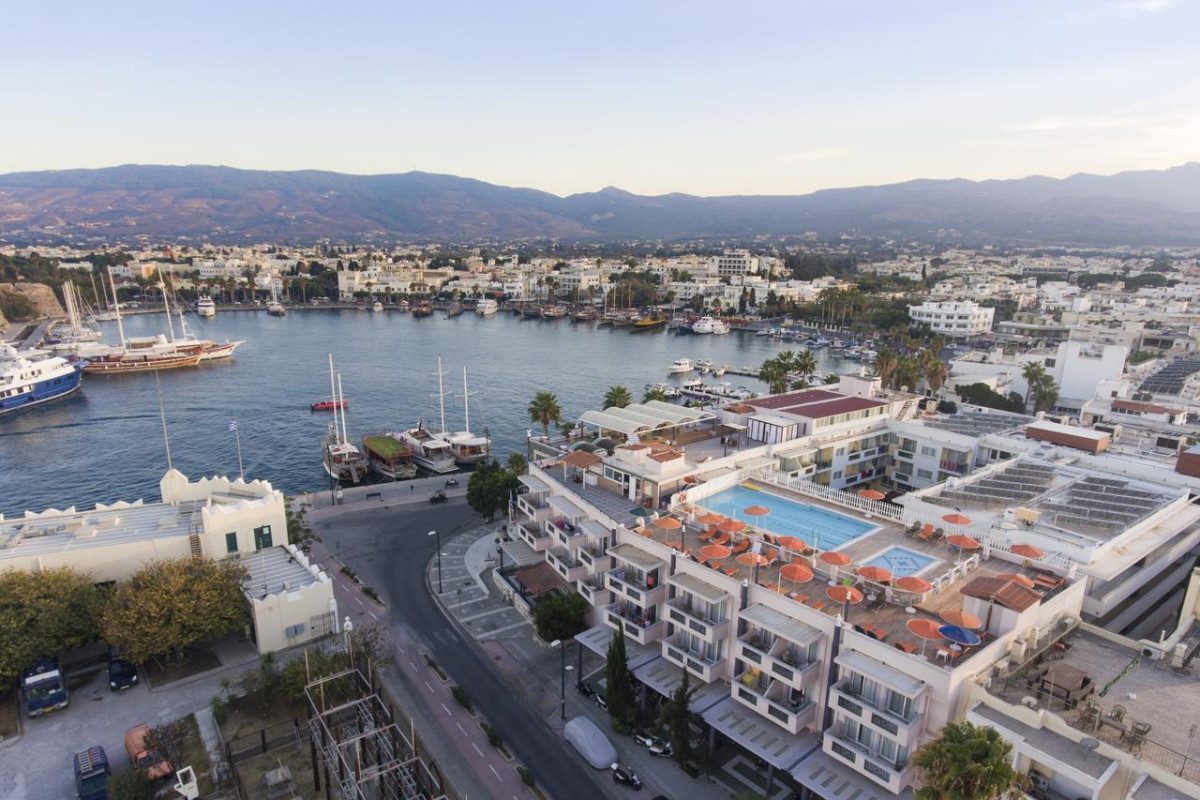 Hotel Kosta Palace