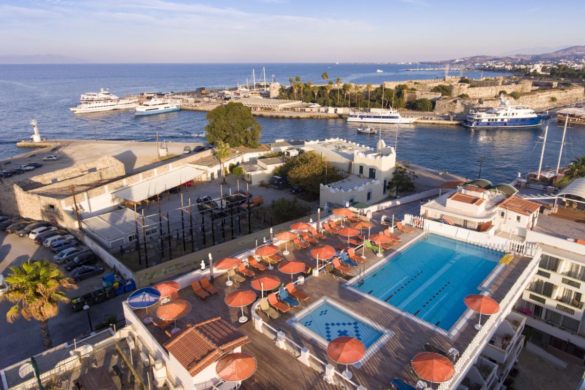 Hotel Kosta Palace
