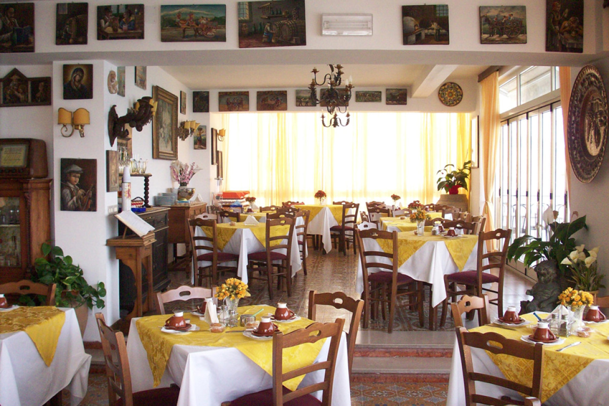 HOTEL LA RIVA