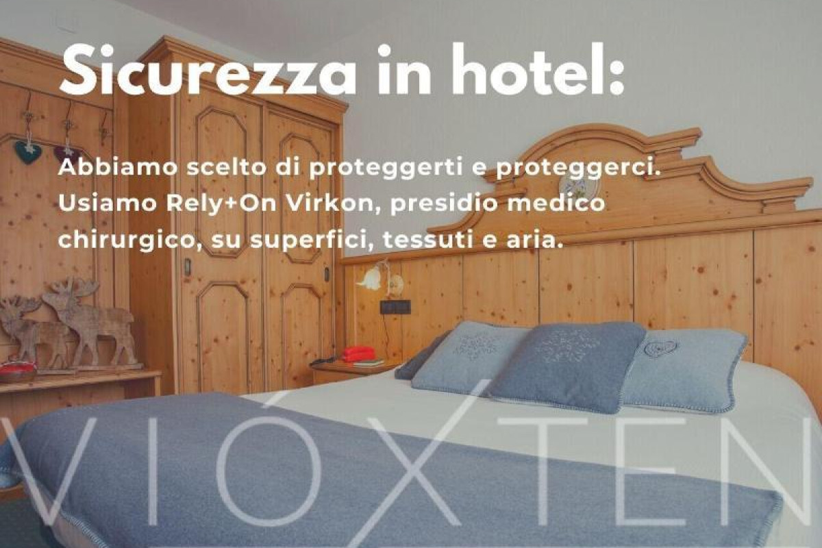 LA VALLEE BLANCHE HOTEL