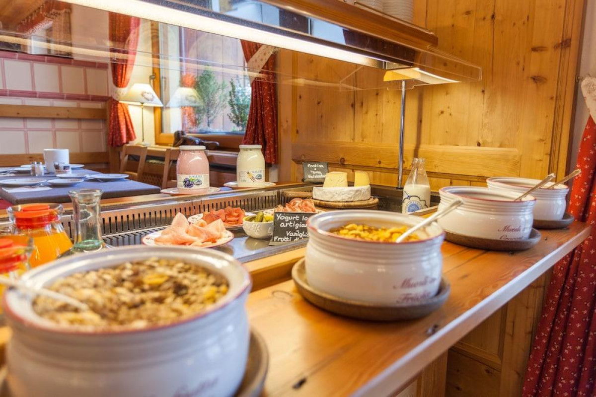 LA VALLEE BLANCHE HOTEL