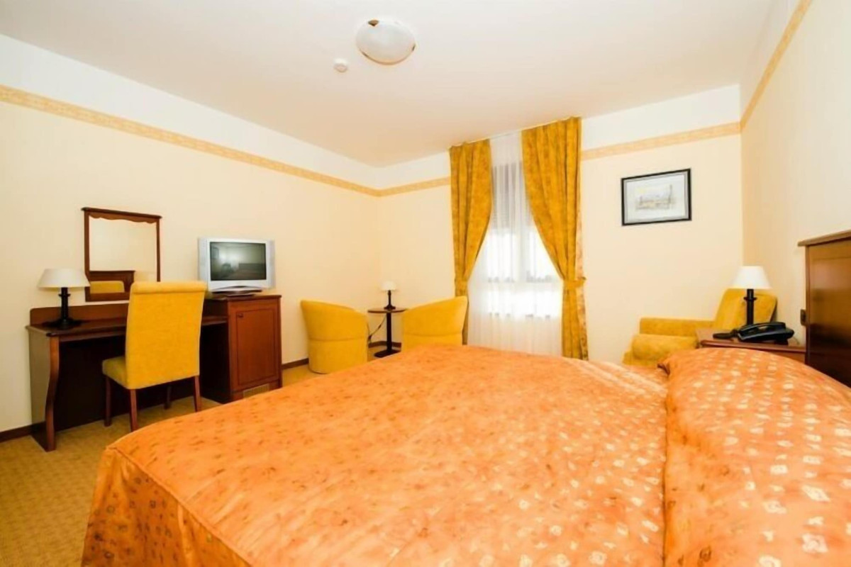 HOTEL LAGUNA