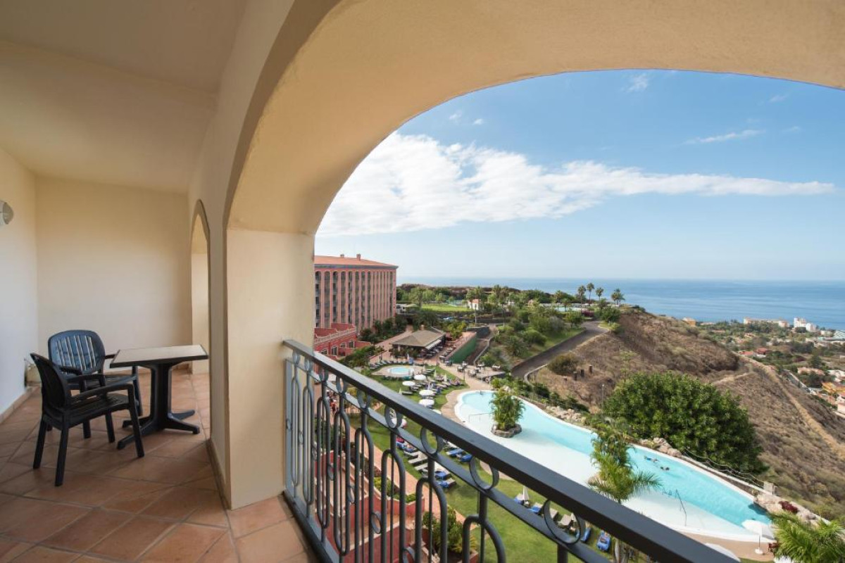 Las Águilas Tenerife, Affiliated by Meliá