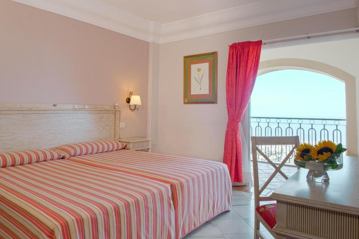 Las Águilas Tenerife, Affiliated by Meliá