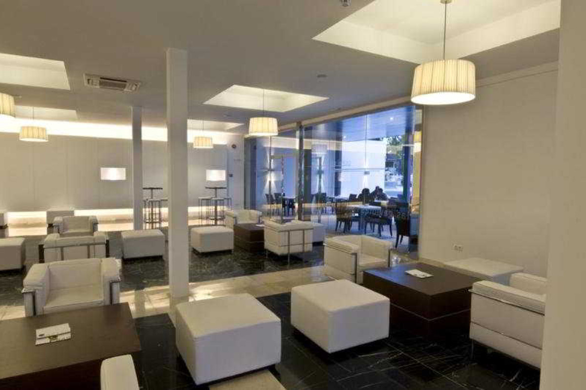 Las Gaviotas Suites Hotel