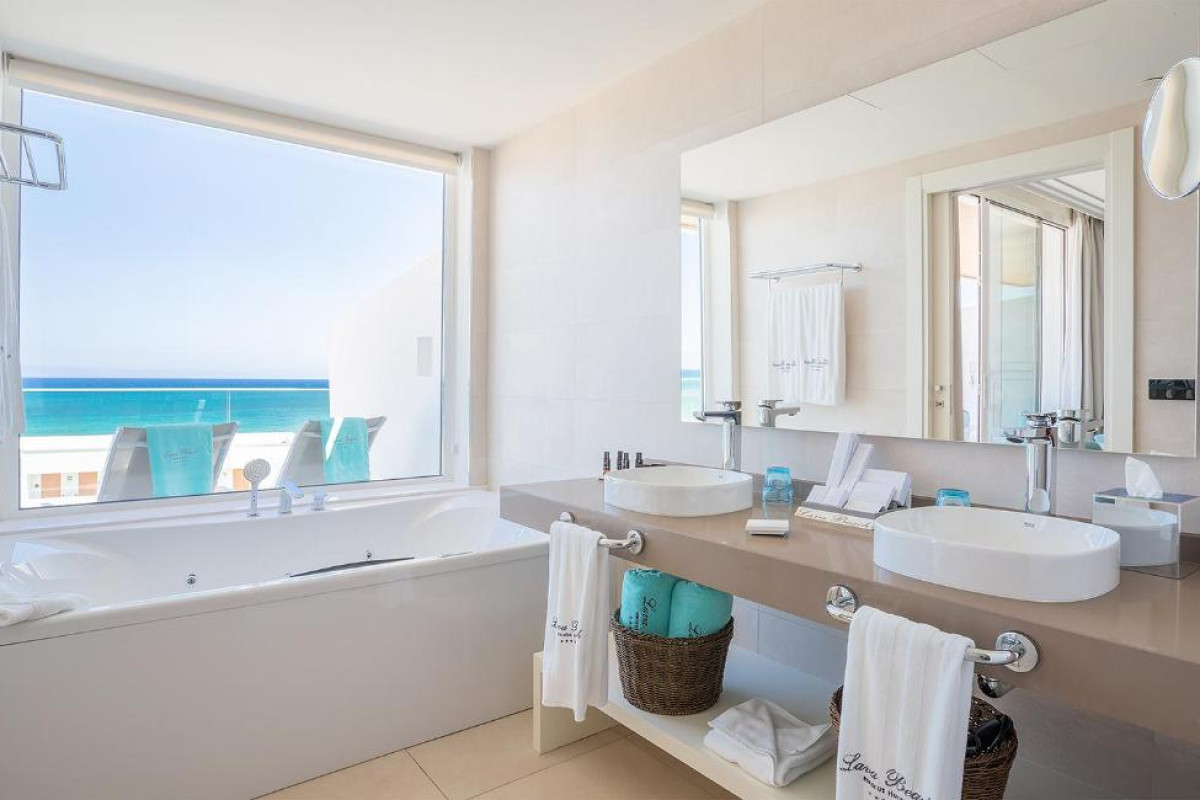 Hotel Lava Beach