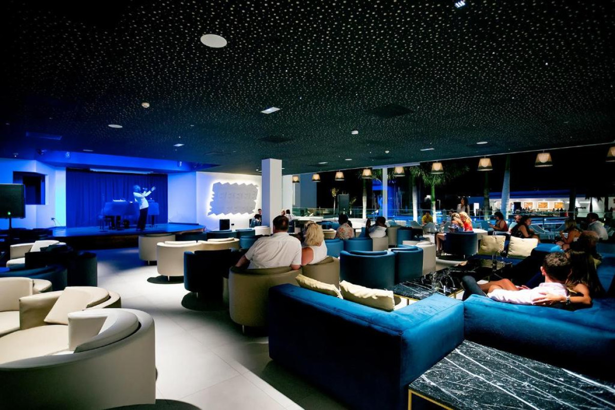 Hotel Lava Beach