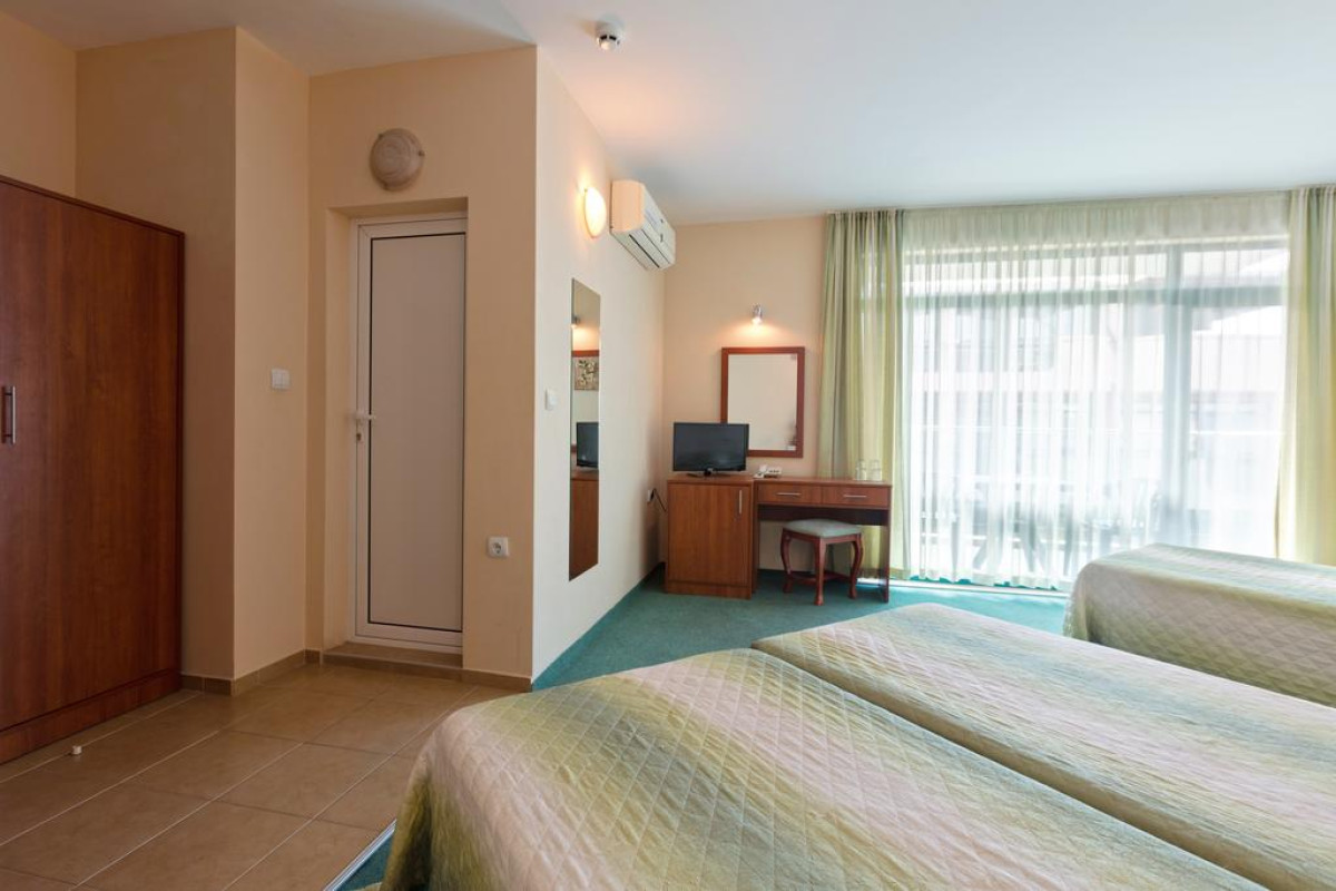 Hotel L&B