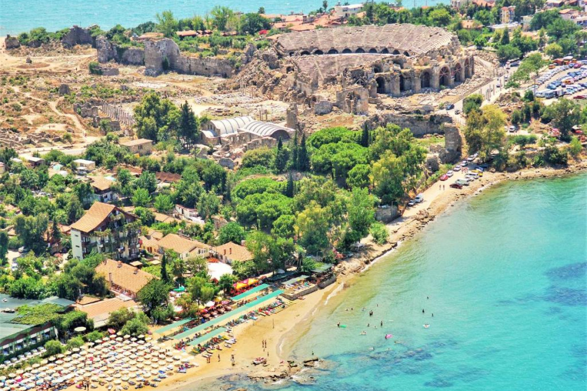 LEDA BEACH HOTEL