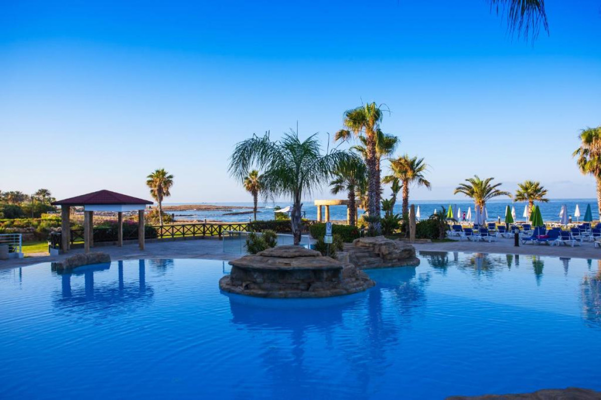 LEONARDO CYPRIA BAY
