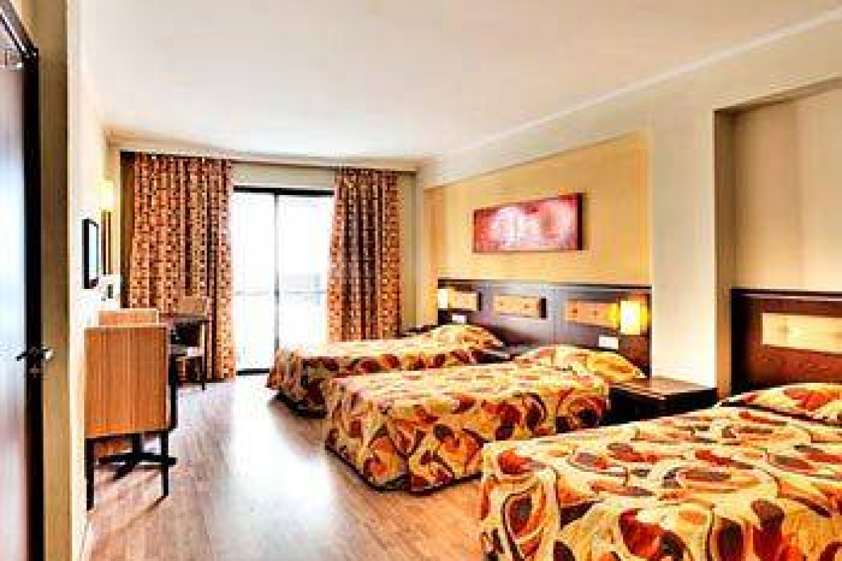 Hotel Livadhiotis City