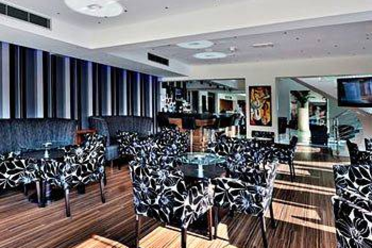 Hotel Livadhiotis City
