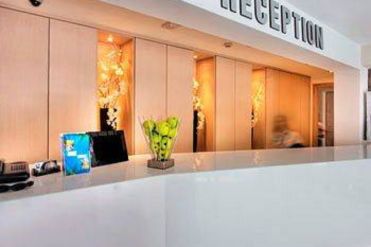 Hotel Livadhiotis City