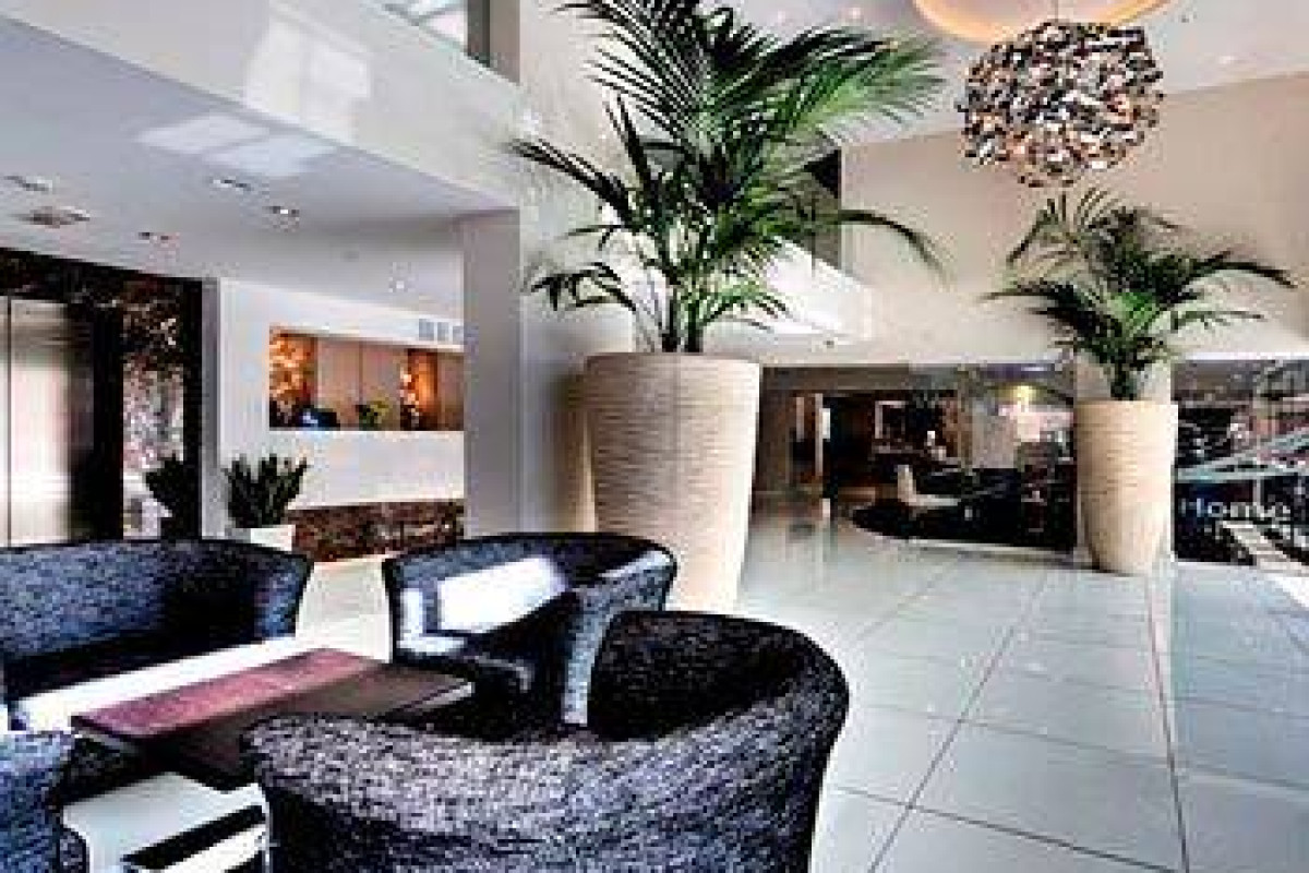 Hotel Livadhiotis City