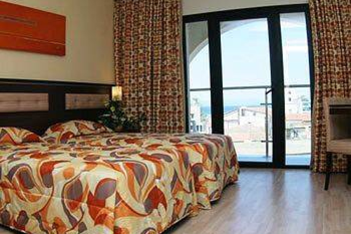 Hotel Livadhiotis City