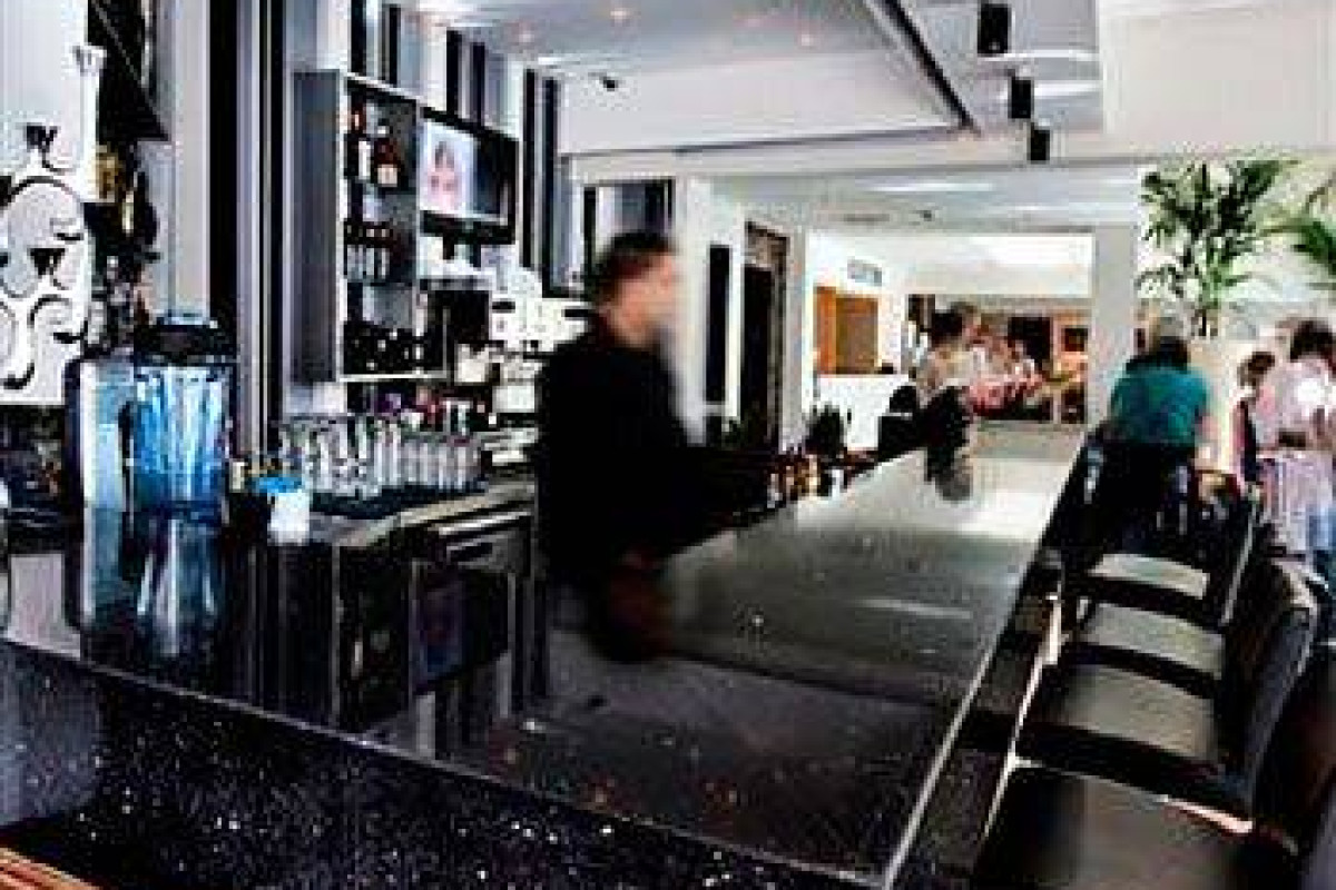 Hotel Livadhiotis City