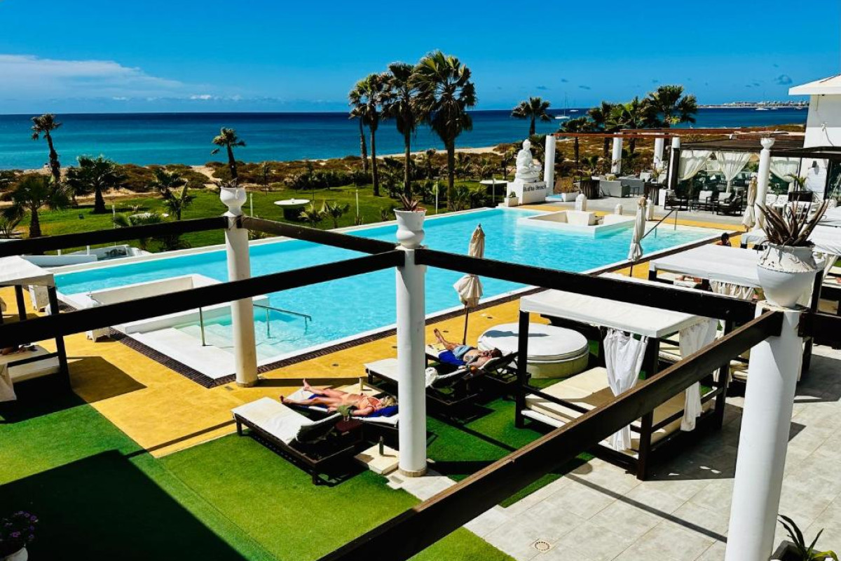 Hotel LIVVO Budha Beach