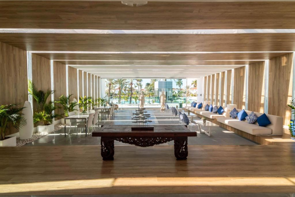 LIVVO Dunagolf Suites