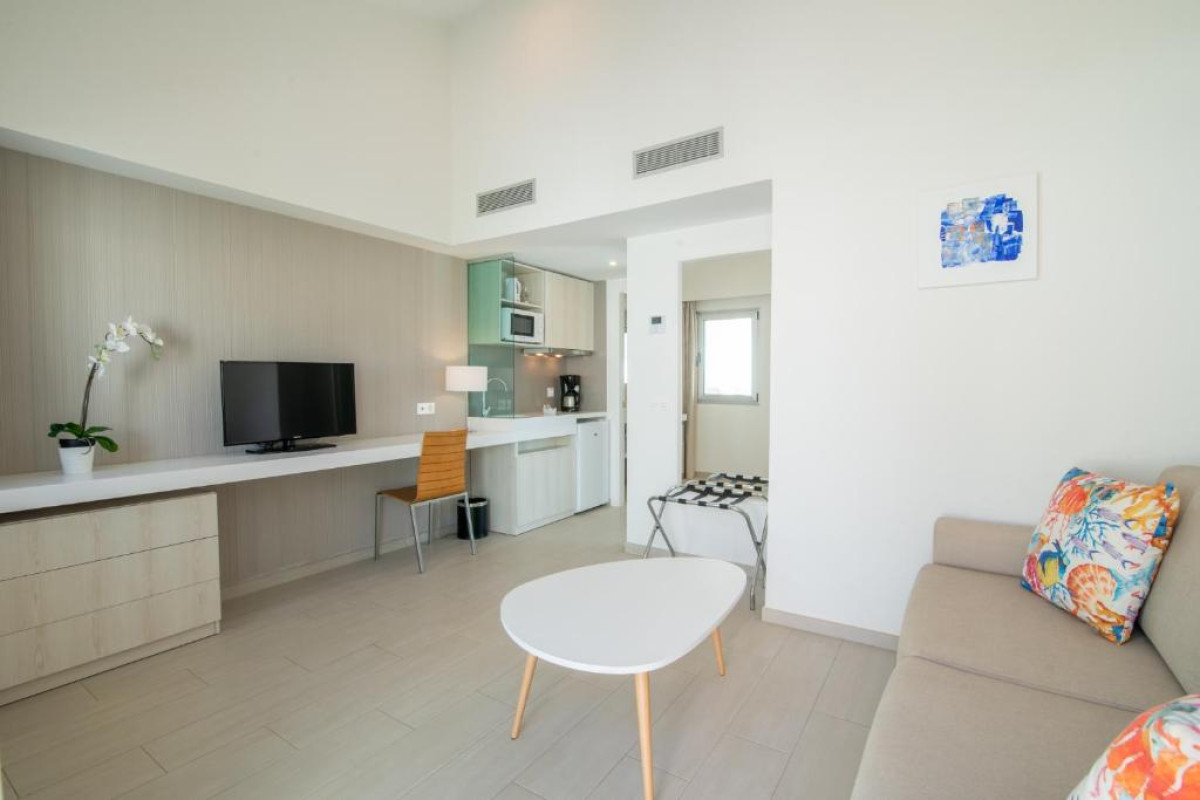 LIVVO Dunagolf Suites