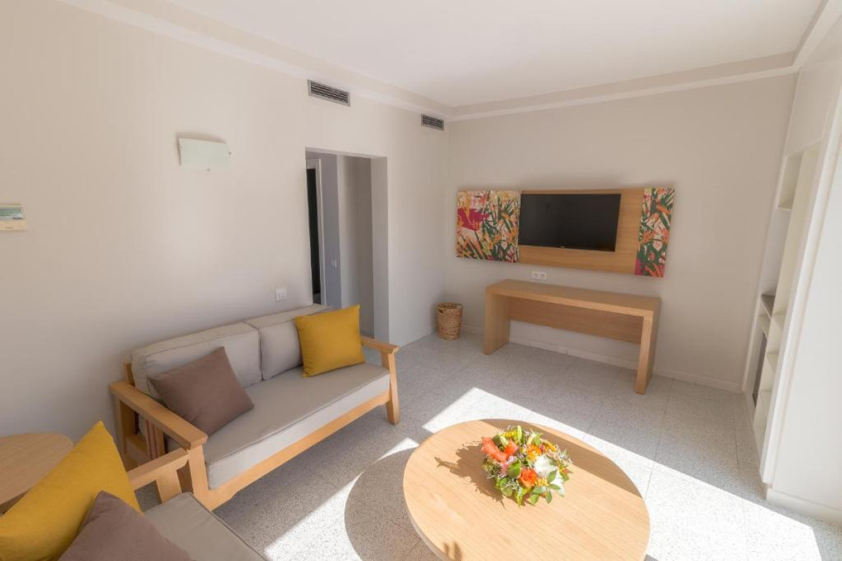 Hotel LIVVO Koala Garden