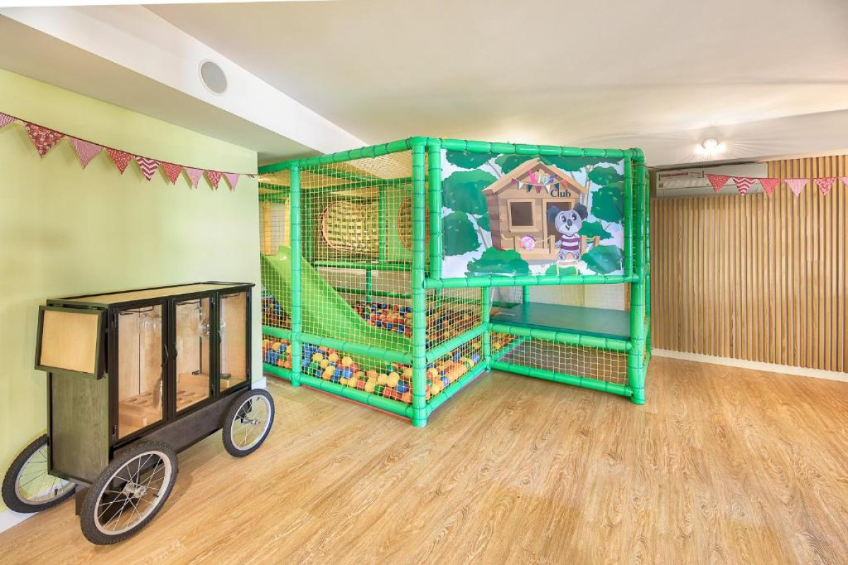Hotel LIVVO Koala Garden