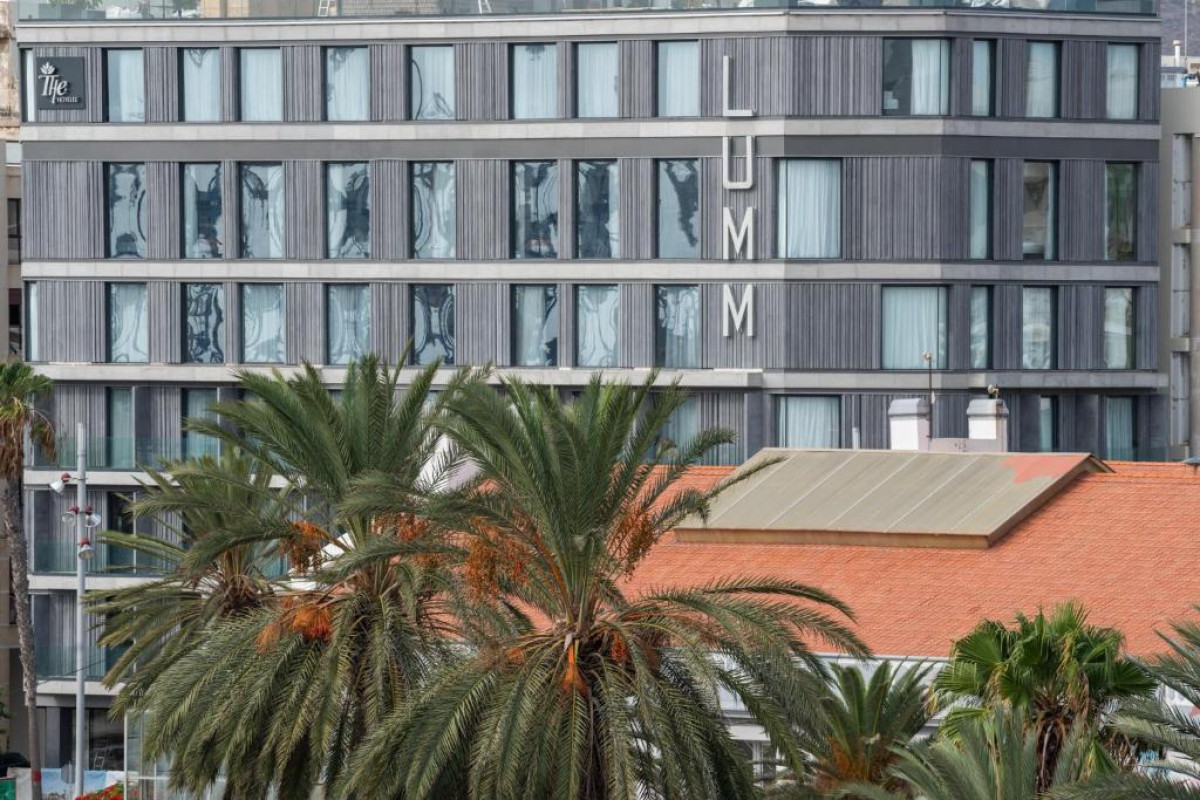 Hotel LIVVO Lumm
