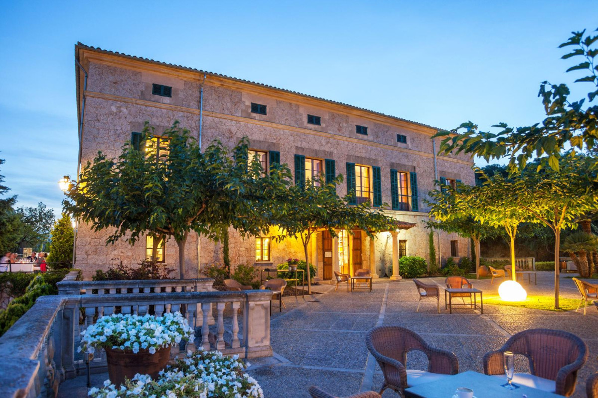 Hotel Llenaire