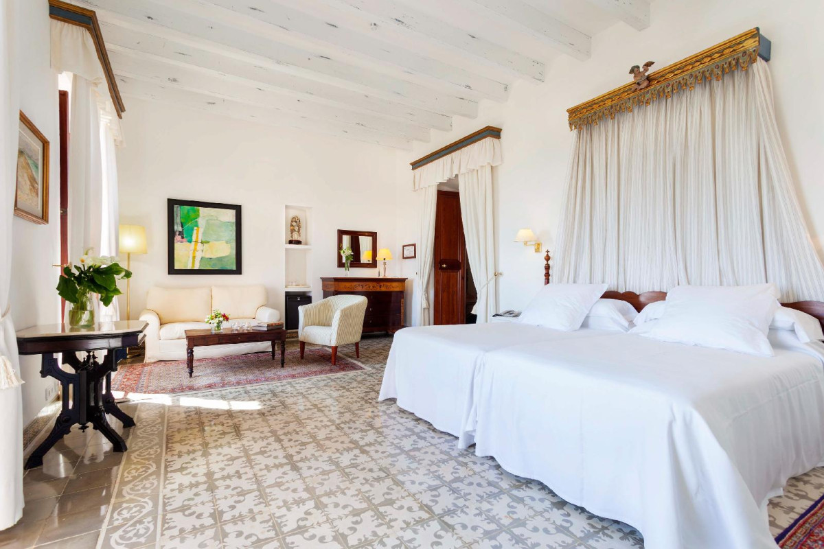 Hotel Llenaire