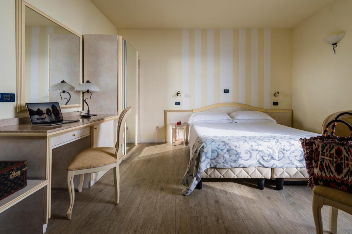 Hotel London